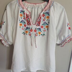 VTG Embroidered Peasant Top - White with Multicolor Floral Stitching